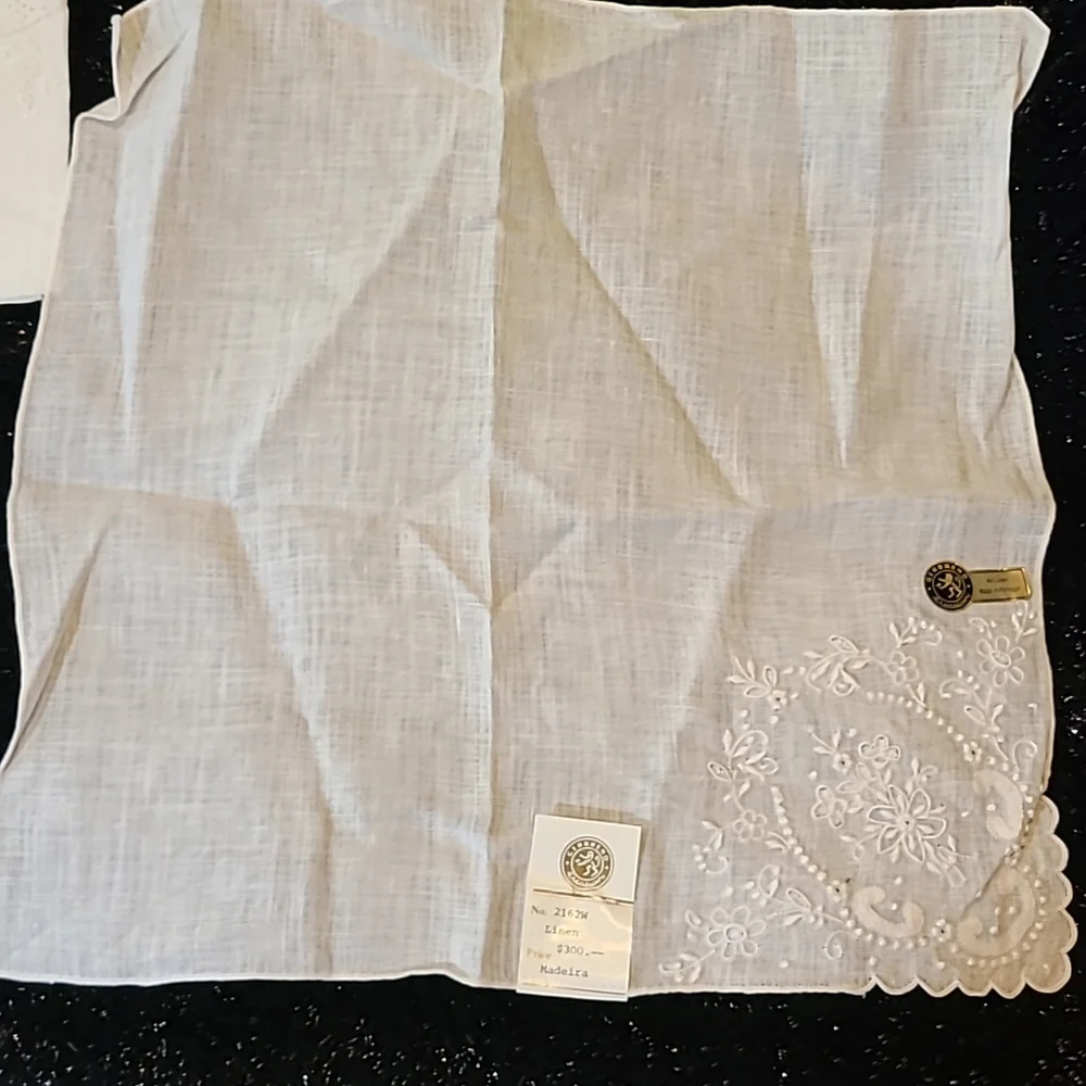 Unique Hankie duo